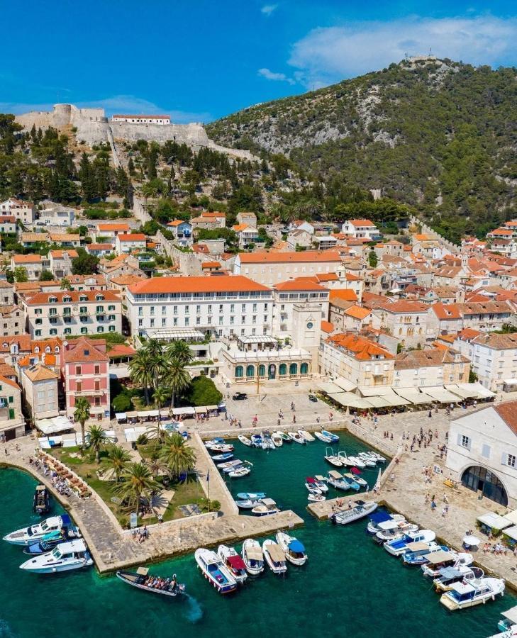 Apartments Green & Orange Hvar Town Eksteriør billede