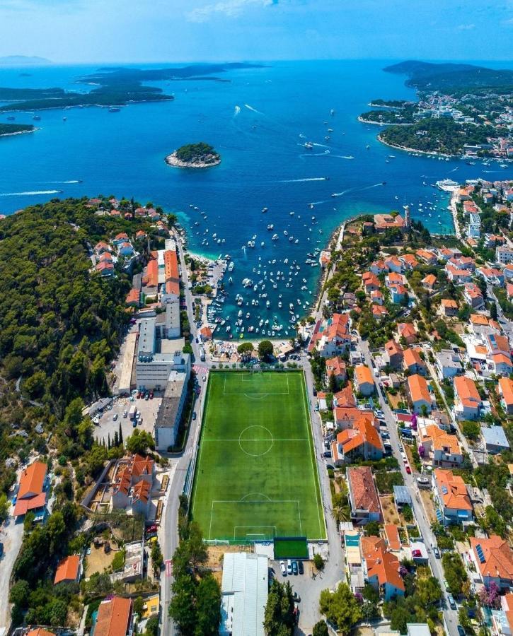 Apartments Green & Orange Hvar Town Eksteriør billede